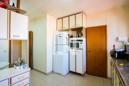 Apartamento à venda com 200m², 4 quartos e 3 vagasCopa/Cozinha
