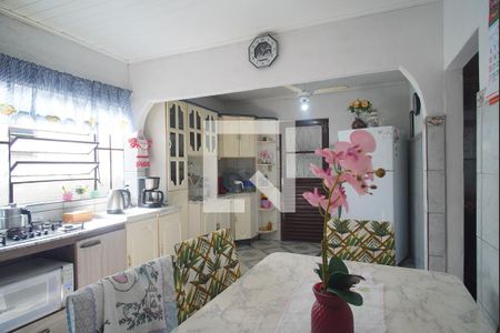 Casa à venda com 150m², 3 quartos e 2 vagascozinha