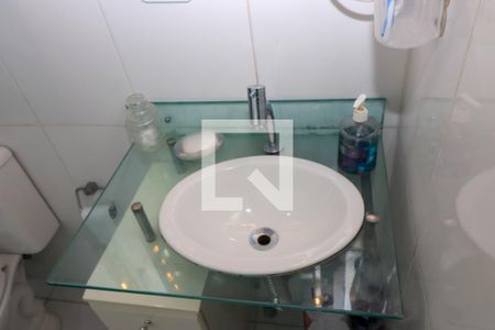 Casa à venda com 115m², 2 quartos e 1 vaga Casa à venda com 115m², 2 quartos e 1 vagaBanheiro