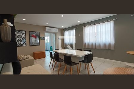 Apartamento para alugar com 34m², 2 quartos e 1 vagaÁrea comum - Salão de festas