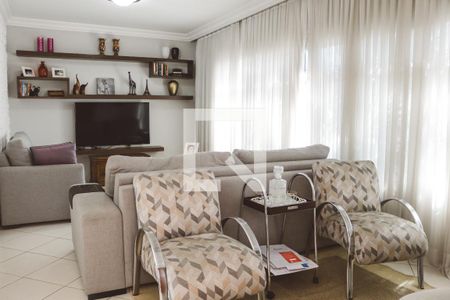 Sala de casa para alugar com 3 quartos, 300m² em Vila Sabrina, São Paulo