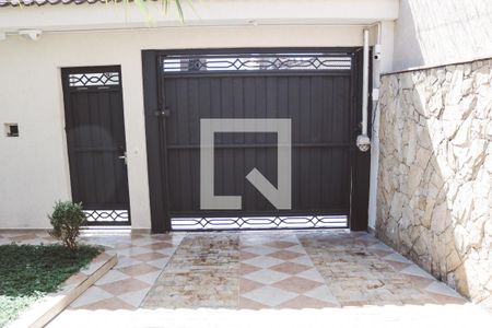 Casa à venda com 300m², 3 quartos e 3 vagasGaragem