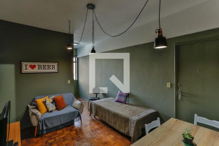 Sala de apartamento para alugar com 2 quartos, 75m² em Centro, Belo Horizonte