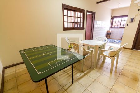 Casa de condomínio à venda com 211m², 3 quartos e 2 vagas Casa de condomínio à venda com 211m², 3 quartos e 2 vagasSala de Jogos