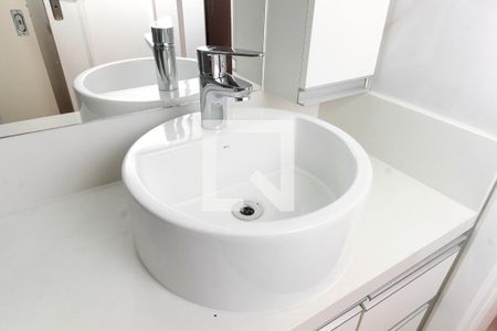 Casa de condomínio à venda com 211m², 3 quartos e 2 vagas Casa de condomínio à venda com 211m², 3 quartos e 2 vagasBanheiro