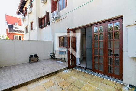 Casa de condomínio à venda com 211m², 3 quartos e 2 vagas Casa de condomínio à venda com 211m², 3 quartos e 2 vagasQuintal