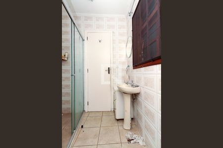 Casa de condomínio à venda com 211m², 3 quartos e 2 vagas Casa de condomínio à venda com 211m², 3 quartos e 2 vagasBanheiro de serviço