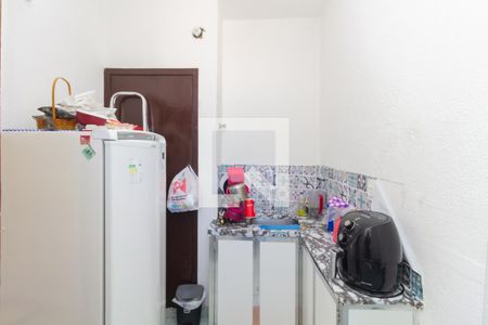 Cozinha de apartamento à venda com 2 quartos, 65m² em Concórdia, Belo Horizonte