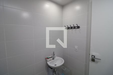Banheiro de kitnet/studio para alugar com 1 quarto, 26m² em Jardim Independência (são Paulo), São Paulo