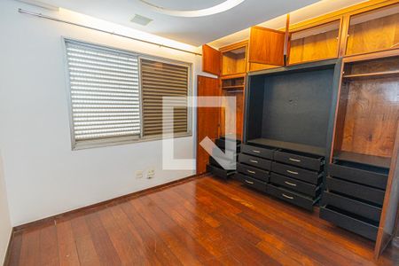 Quarto 1 de apartamento para alugar com 3 quartos, 120m² em Savassi, Belo Horizonte