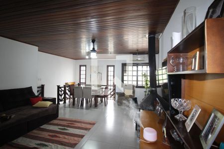 Sala  de casa à venda com 5 quartos, 500m² em Igara, Canoas