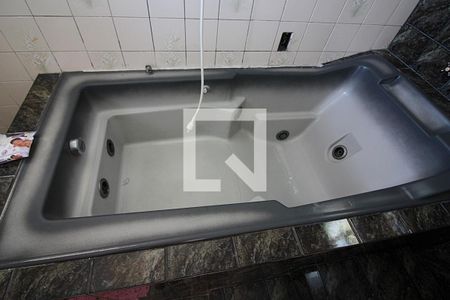 Casa à venda com 250m², 4 quartos e 2 vagasBanheiro Quarto 1 - Suíte