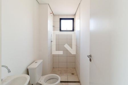 Banheiro de kitnet/studio para alugar com 1 quarto, 26m² em Vila Granada, São Paulo
