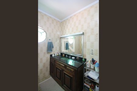 Casa à venda com 360m², 4 quartos e 5 vagasBanheiro da Suíte