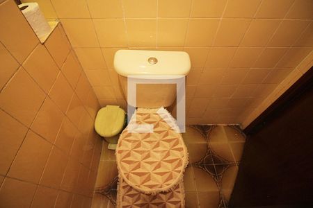 Casa à venda com 360m², 4 quartos e 5 vagasBanheiro de Serviço