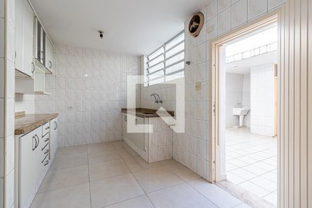 Casa à venda com 304m², 5 quartos e 3 vagasCasa 1 - Cozinha