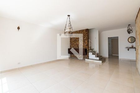 Casa à venda com 304m², 5 quartos e 3 vagasCasa 1 - Sala