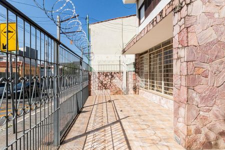 Casa à venda com 304m², 5 quartos e 3 vagasEntrada