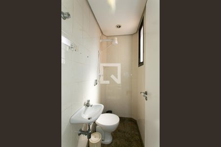 Apartamento à venda com 277m², 4 quartos e 4 vagasBanheiro de Serviço