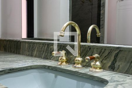 Apartamento à venda com 277m², 4 quartos e 4 vagasBanheiro da Suíte 4