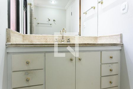 Apartamento à venda com 277m², 4 quartos e 4 vagasBanheiro da Suíte 2