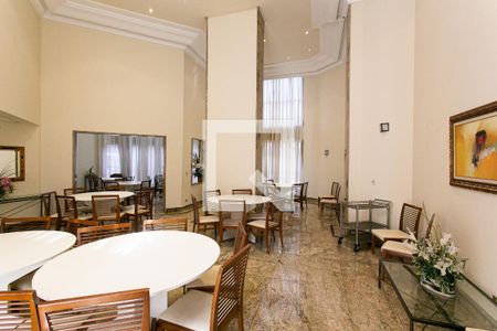 Apartamento à venda com 277m², 4 quartos e 4 vagasÁrea comum - Salão de festas