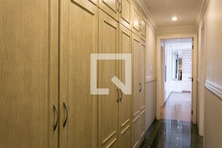 Apartamento à venda com 277m², 4 quartos e 4 vagasCorredor