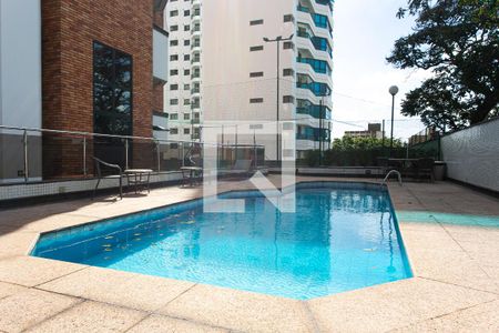 Apartamento à venda com 277m², 4 quartos e 4 vagasÁrea comum - Piscina