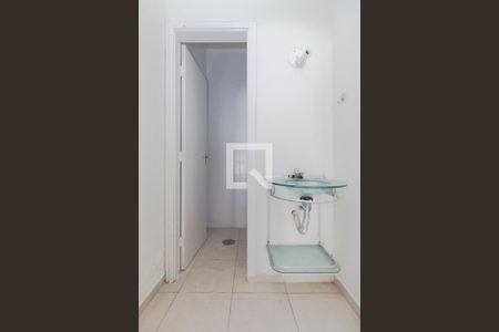 Casa à venda com 250m², 4 quartos e 1 vaga Casa à venda com 250m², 4 quartos e 1 vagaLavabo