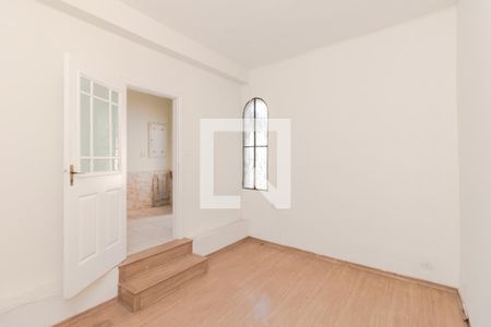 Casa à venda com 250m², 4 quartos e 1 vaga Casa à venda com 250m², 4 quartos e 1 vagaSala