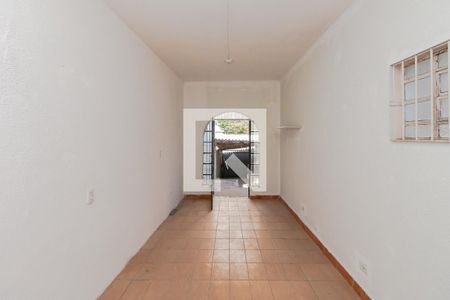 Casa à venda com 250m², 4 quartos e 1 vaga Casa à venda com 250m², 4 quartos e 1 vagaCorredor