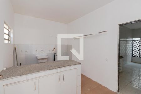 Casa à venda com 250m², 4 quartos e 1 vaga Casa à venda com 250m², 4 quartos e 1 vagaÁrea de Serviço