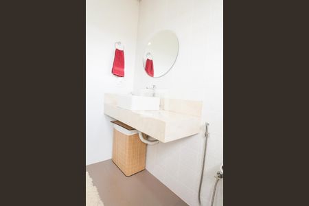 Casa de condomínio à venda com 308m², 4 quartos e 4 vagasBanheiro da suíte