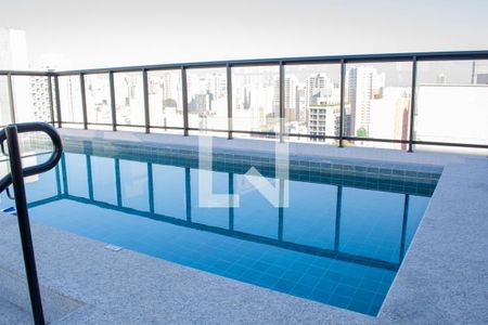 Studio para alugar com 18m², 1 quarto e sem vaga Studio para alugar com 18m², 1 quarto e sem vagaÁrea comum - Piscina