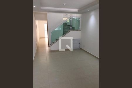 Casa à venda com 3 quartos, 110m² em Vila Pereira Cerca, São Paulo