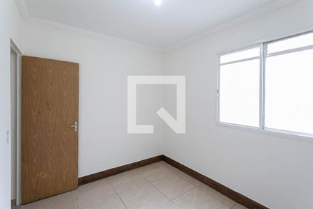 Quarto 1 de casa à venda com 2 quartos, 70m² em Vila Cloris, Belo Horizonte