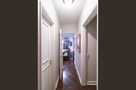 Corredor para quartos de apartamento para alugar com 3 quartos, 90m² em Vila Olímpia, São Paulo