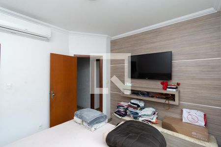 Quarto 3 de casa à venda com 3 quartos, 405m² em Jardim Riacho das Pedras, Contagem
