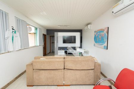 Área Comum de casa à venda com 3 quartos, 405m² em Jardim Riacho das Pedras, Contagem