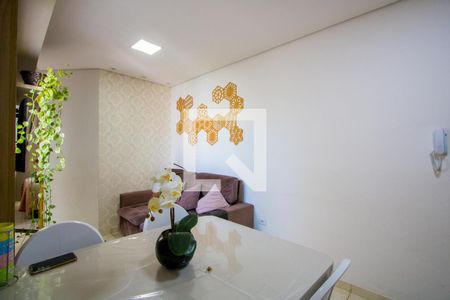 Sala de apartamento à venda com 2 quartos, 72m² em Vila Silvestre, Santo André