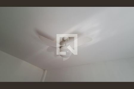 Detalhe do quarto de apartamento para alugar com 1 quarto, 55m² em Canto do Forte, Praia Grande