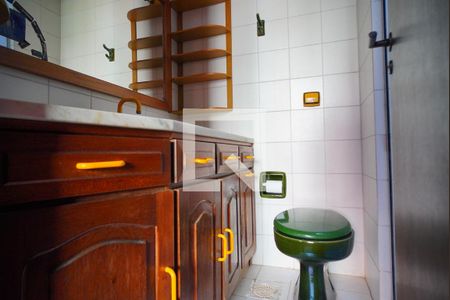 Casa à venda com 272m², 3 quartos e 3 vagasBanheiro suíte 1