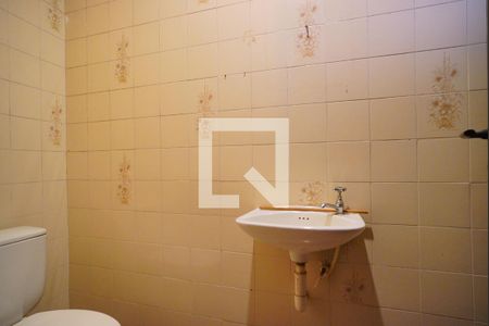 Casa à venda com 272m², 3 quartos e 3 vagasBanheiro de Serviço