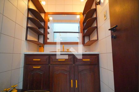 Casa à venda com 272m², 3 quartos e 3 vagasBanheiro suíte 2