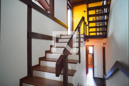 Casa à venda com 272m², 3 quartos e 3 vagasAcesso a segundo andar