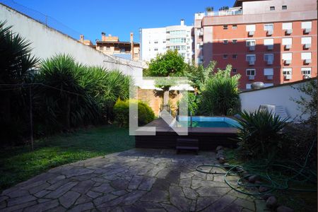 Casa à venda com 272m², 3 quartos e 3 vagasPátio