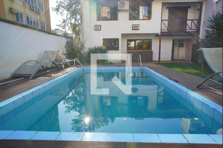 Casa à venda com 272m², 3 quartos e 3 vagasPiscina