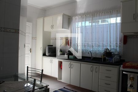 Casa à venda com 130m², 3 quartos e 2 vagasCozinha