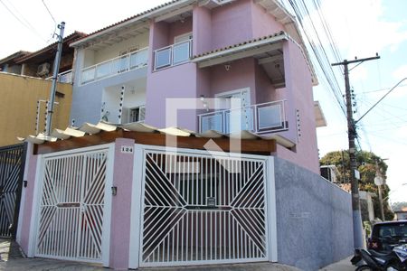 Casa à venda com 130m², 3 quartos e 2 vagasFachada