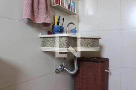 Casa à venda com 130m², 3 quartos e 2 vagasBanheiro 2